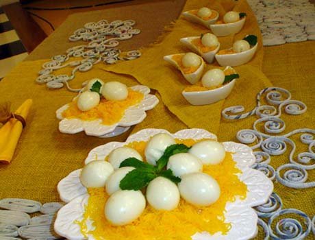 Ninhos (manjar branco com fios de ovos)